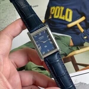 Vintage Style Seiko Quartz Mens Silver Watch & Blue accents W/ Leather Strap